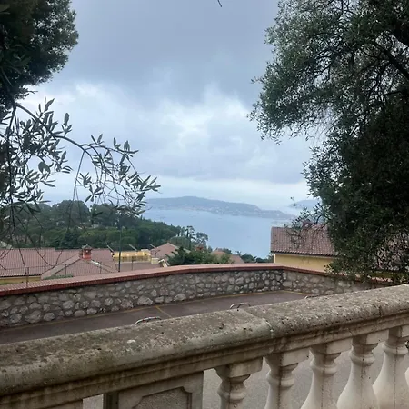 Bas De Villa Vue Mer Eze Village Exterior photo