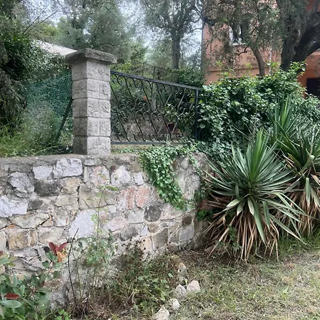 Bas De Villa Vue Mer Eze Village Exterior photo